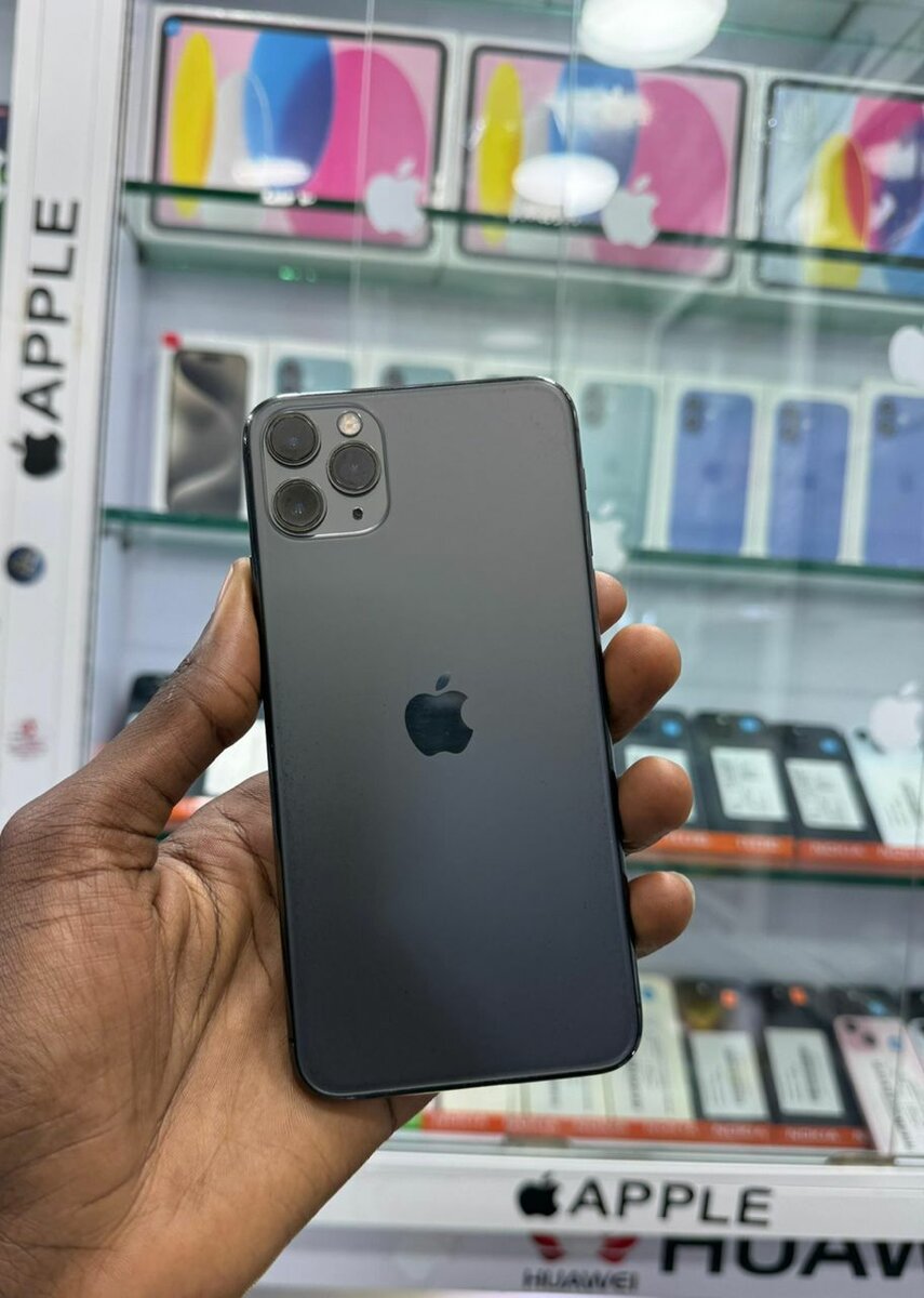 11 pro max 64Go tout passe