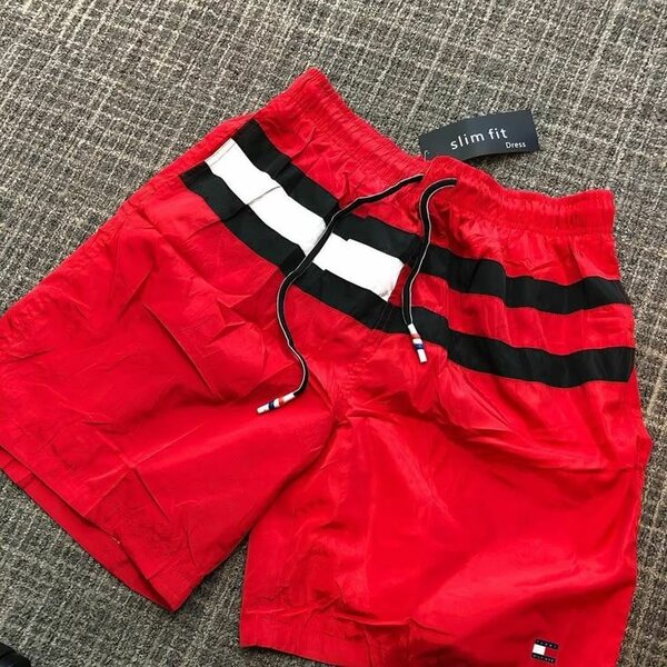 Short rouge rayé homme