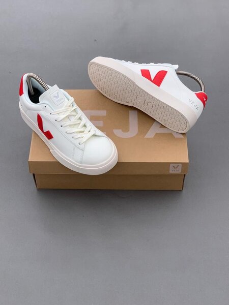 Sneakers VEJA Blanc et Rouge