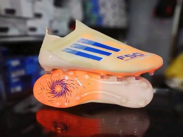 Chaussures de Football F50 Performantes
