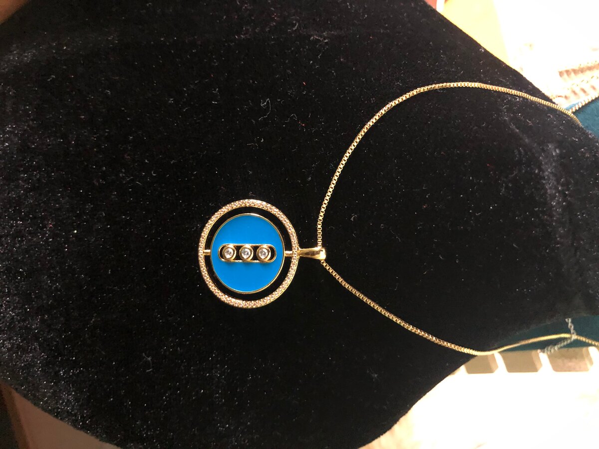 Collier Pendentif Élégant