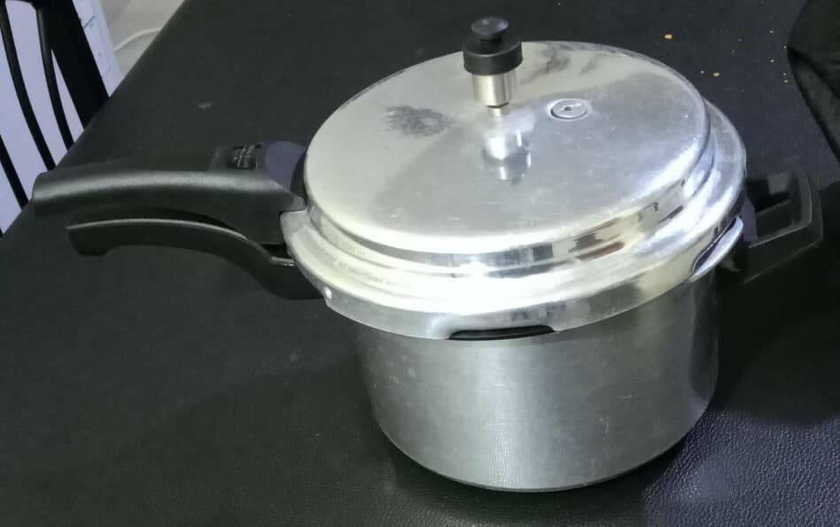 Original pressure cooker