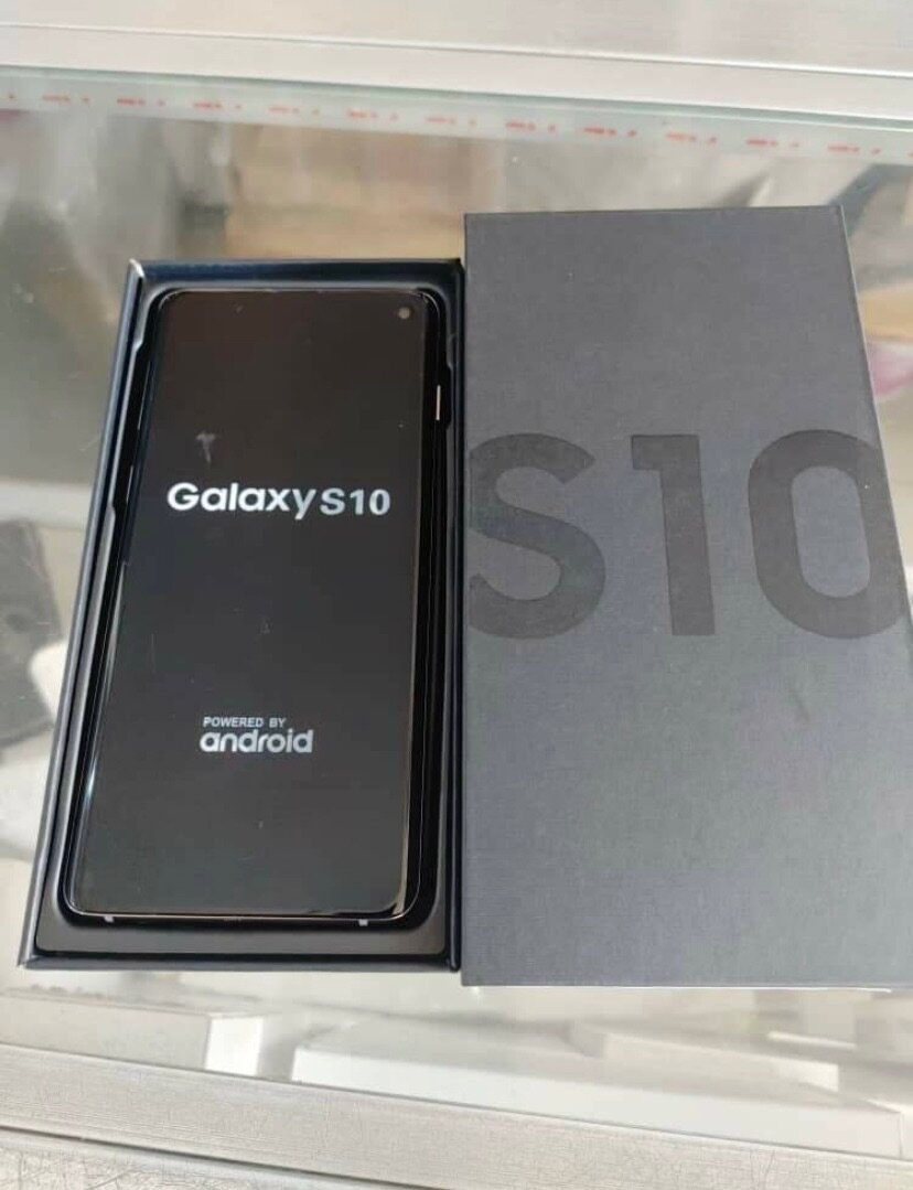 Galaxy S10 128gb in box 4000mAh battery capacity all colors