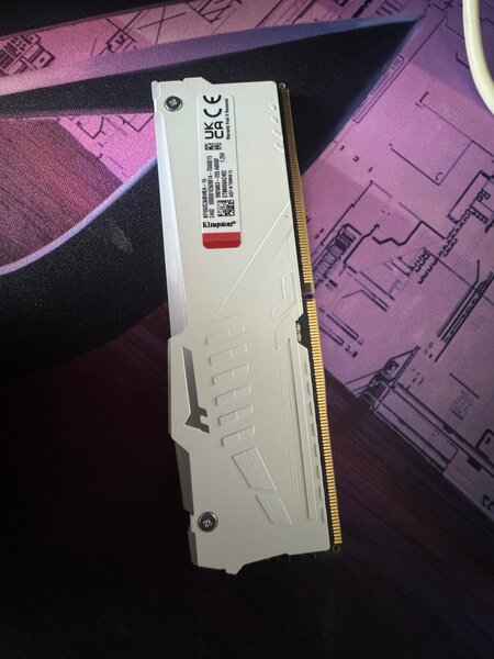 Kingston fury  16G ddr5 5200