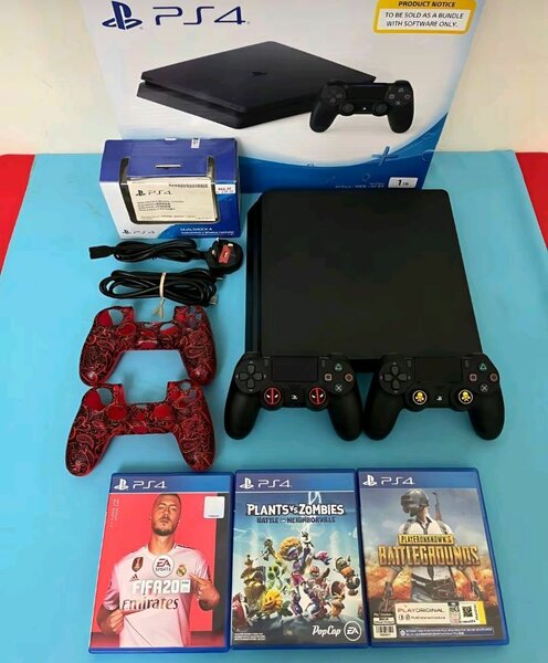Console Sony PS4 + Jeux