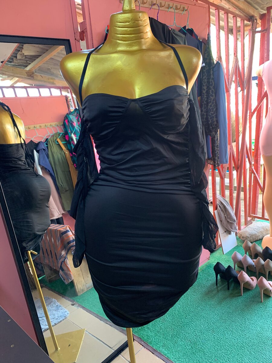 Robe élégante noire