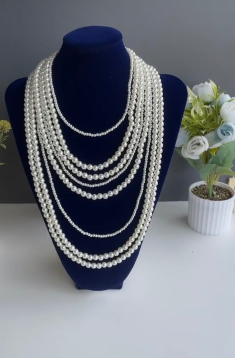 Pearls Necklaces
