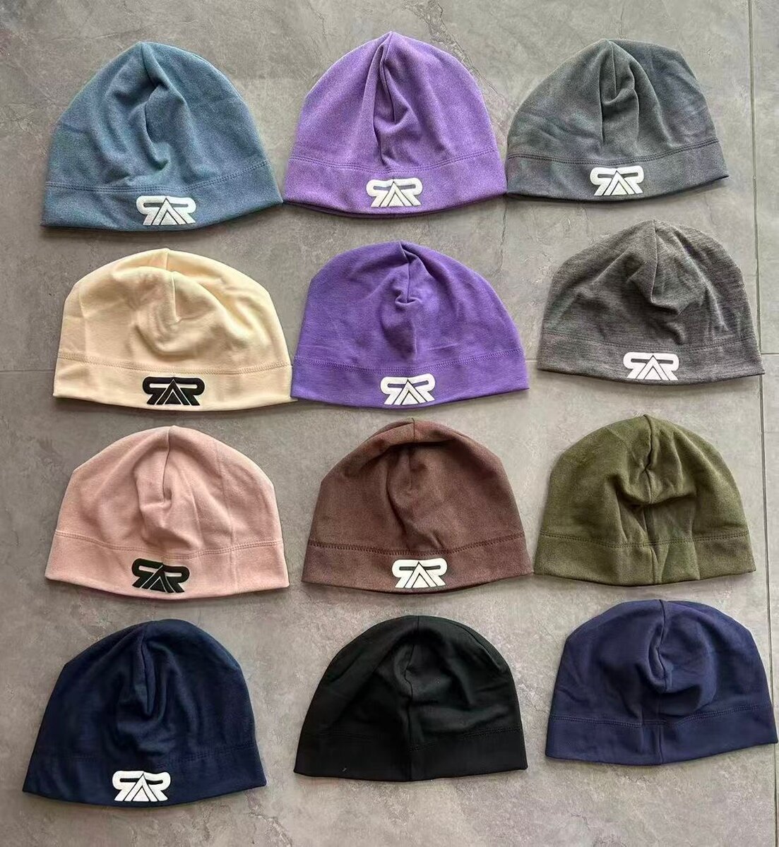 Bonnet en laine coloré