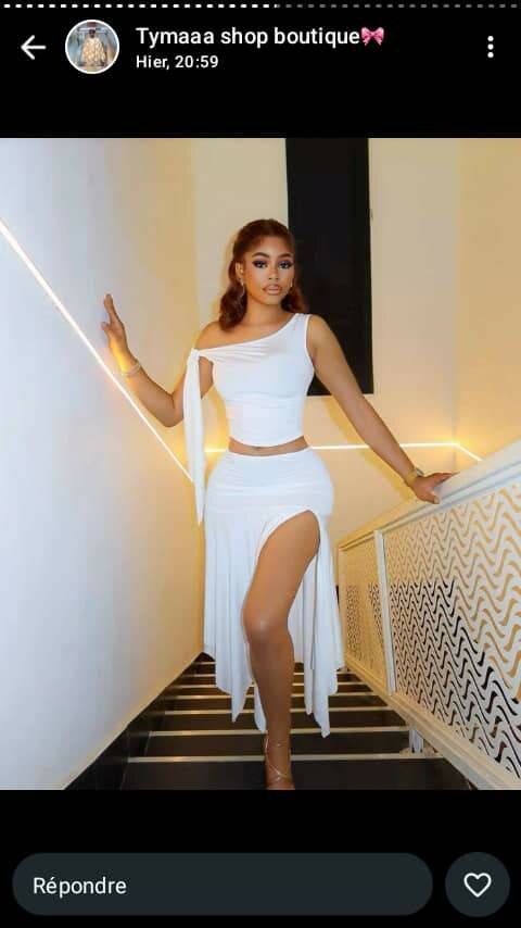 Robe chic à découpes tendance