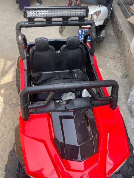 Big size Jeep Kids rechargeable electric car for age  2y to