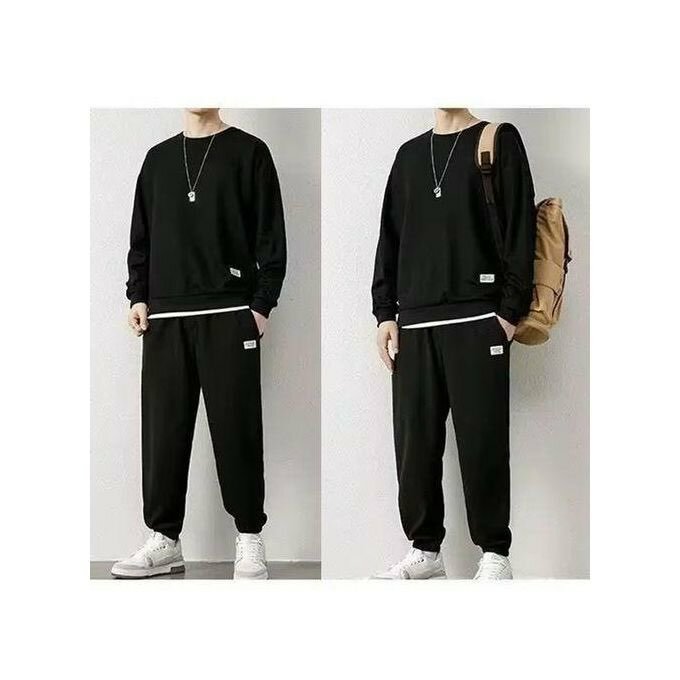 Ensemble de survêtement .