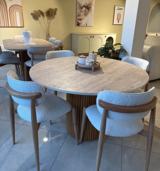 Table ronde en bois élégante