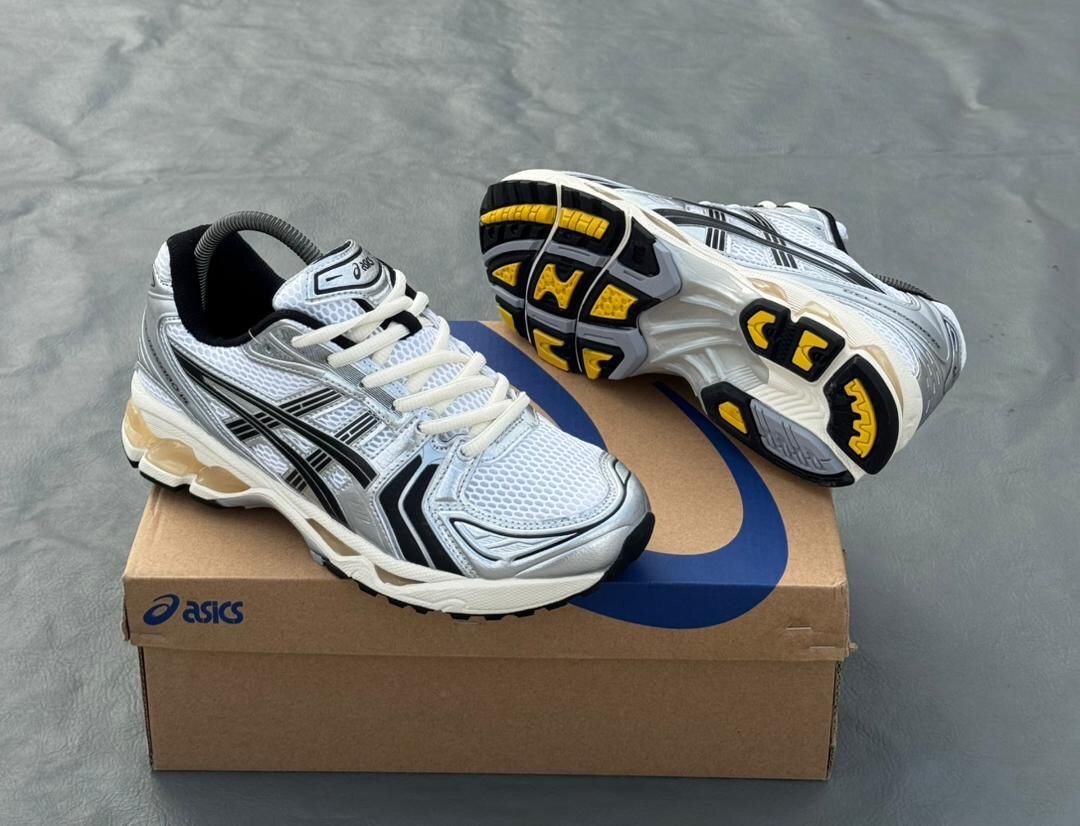 Chaussures de course ASICS