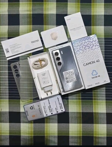 Smartphone Tecno Camon 40