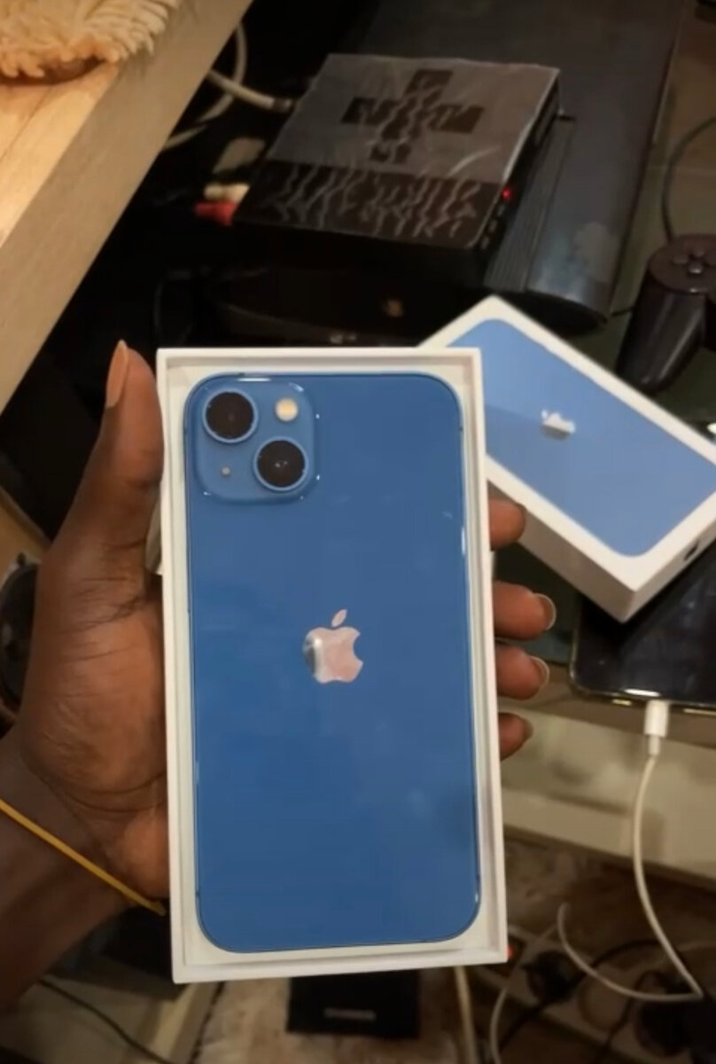 iPhone 13 Bleu