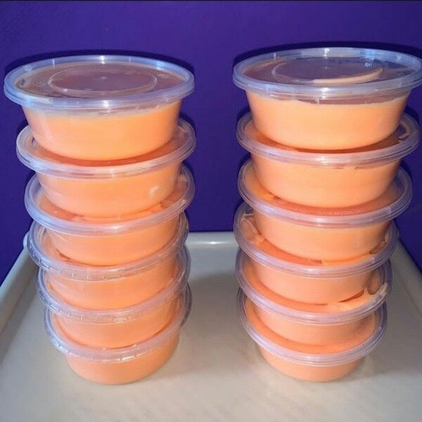 Produit de levre rose