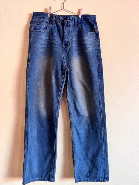 Men new Baggie/boohla jeans