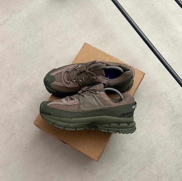 Nike vomero 5 roam