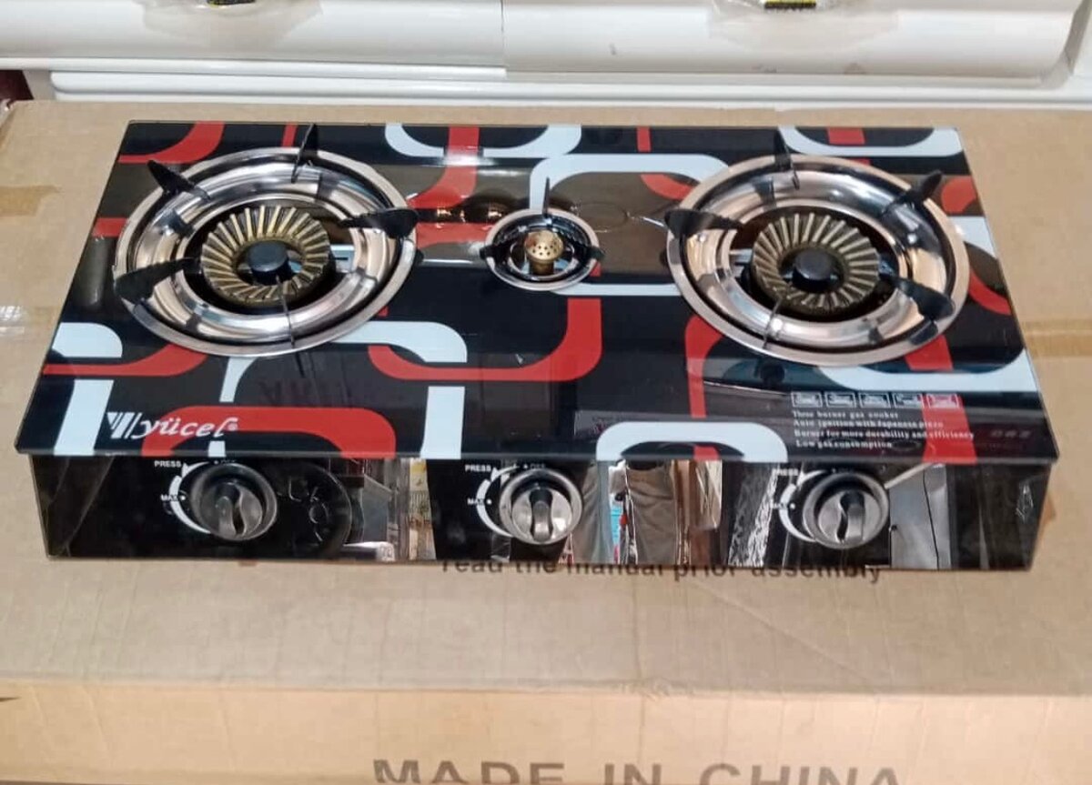 Cuisinière automatique vitrée