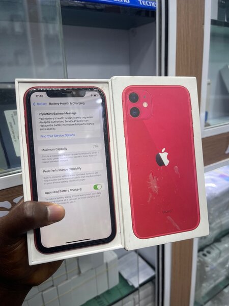iPhone 11 Rouge Éblouissant