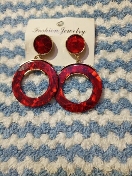 Classic earings available 35 cedis each