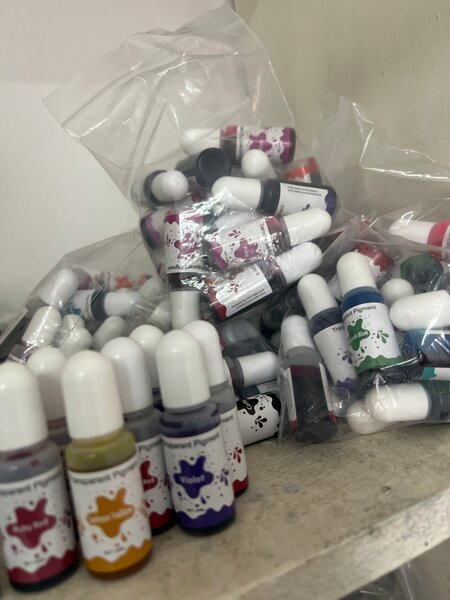 Vibrant Transparent Pigments Set