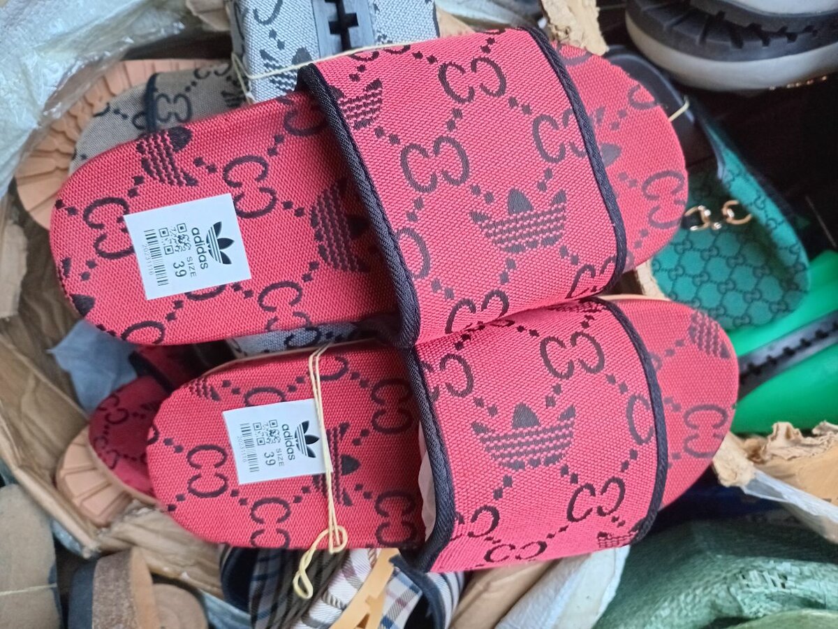 Fashionable luxury men stepper slide