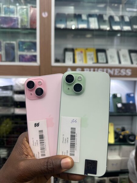 Iphone 15 simple casi neufs