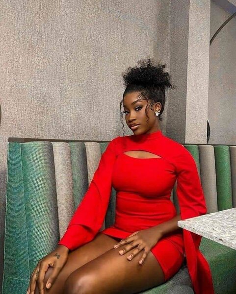 Robe moulante rouge élégante