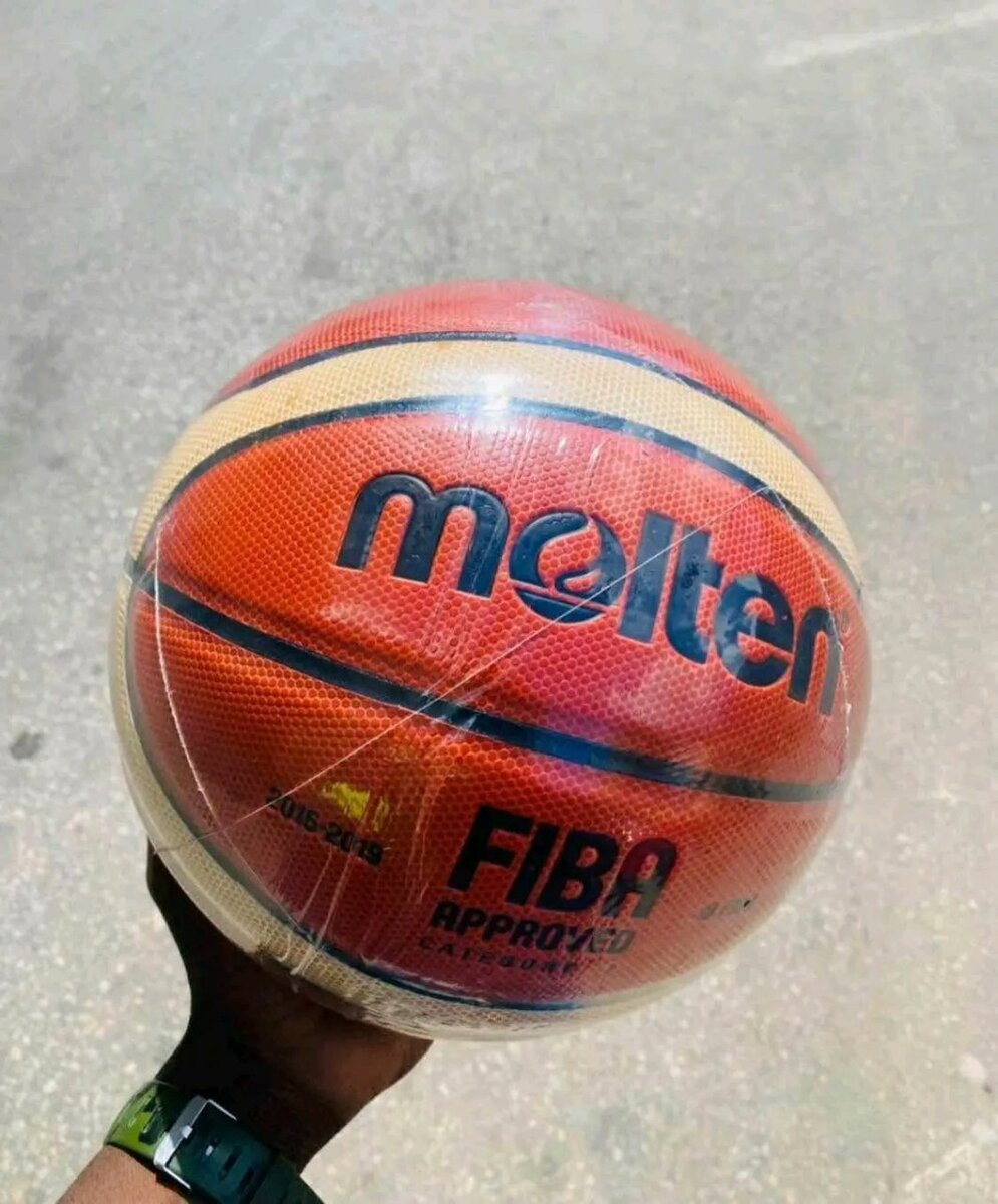MOLTEN BASKETBALL