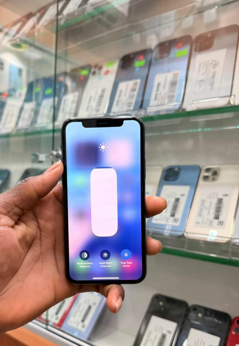 iPhone 11 Pro 64Go tout passe