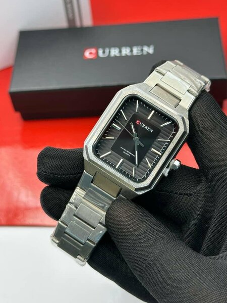 Curren montre élégante