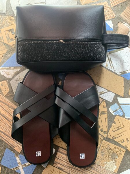 Sandales en cuir noir