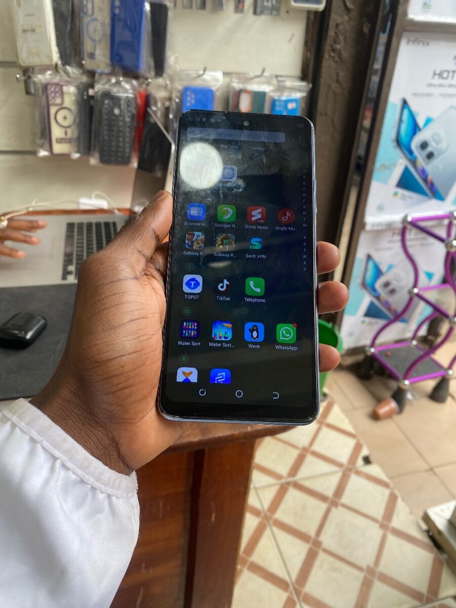Tecno Camon 17 Pro