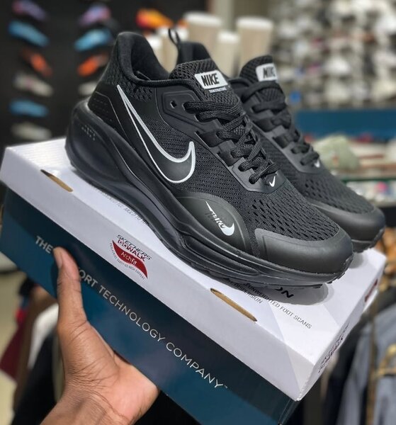  Nike Runners sneakers black