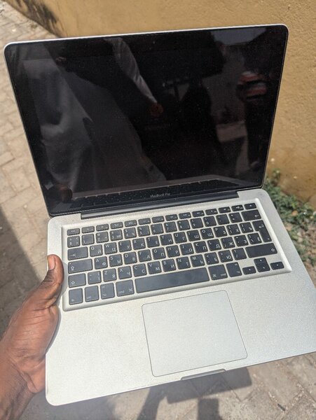 Apple MacBook pro(2011)