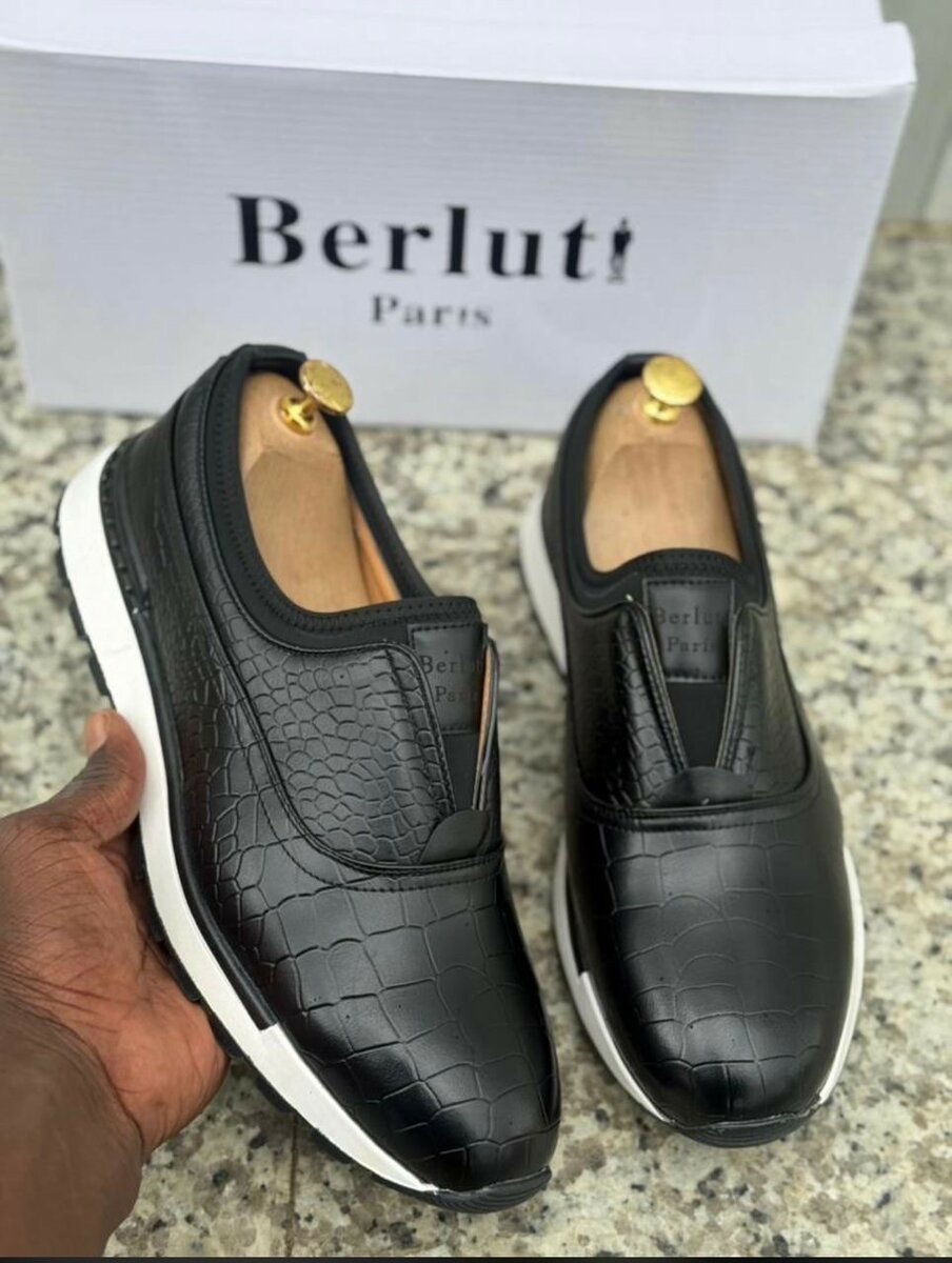 Mocassins en cuir texturé