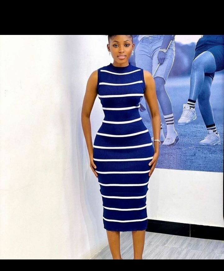 Robe Moulante Rayée Femme