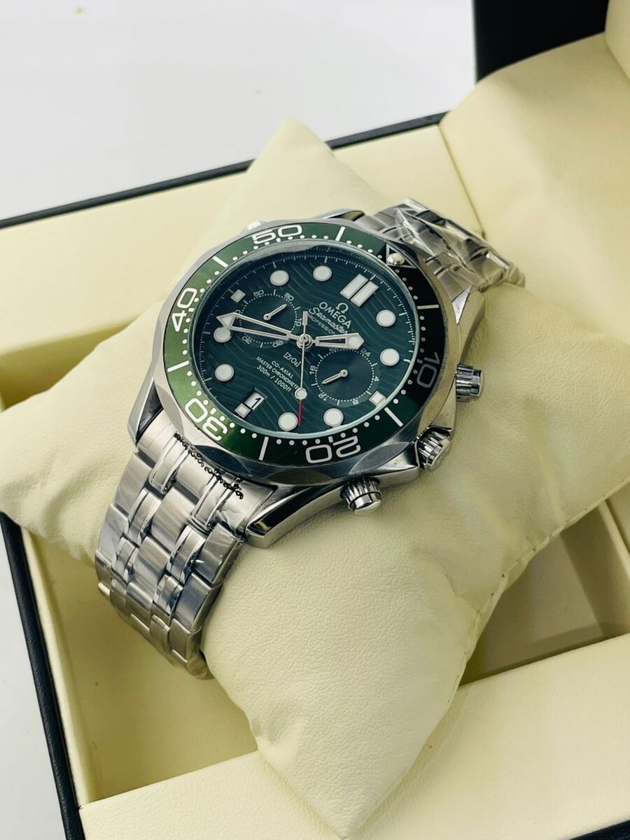 Montre de plongée en acier