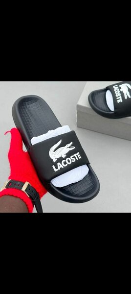 Tongs Lacoste noires homme