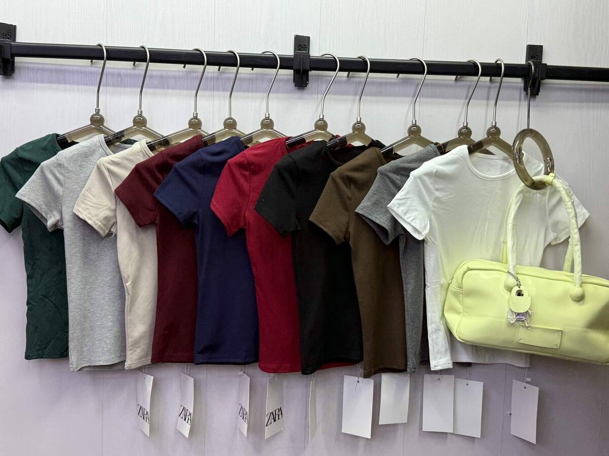 Skims футболки  Все цвета в наличии  Не короткие  Цена:580