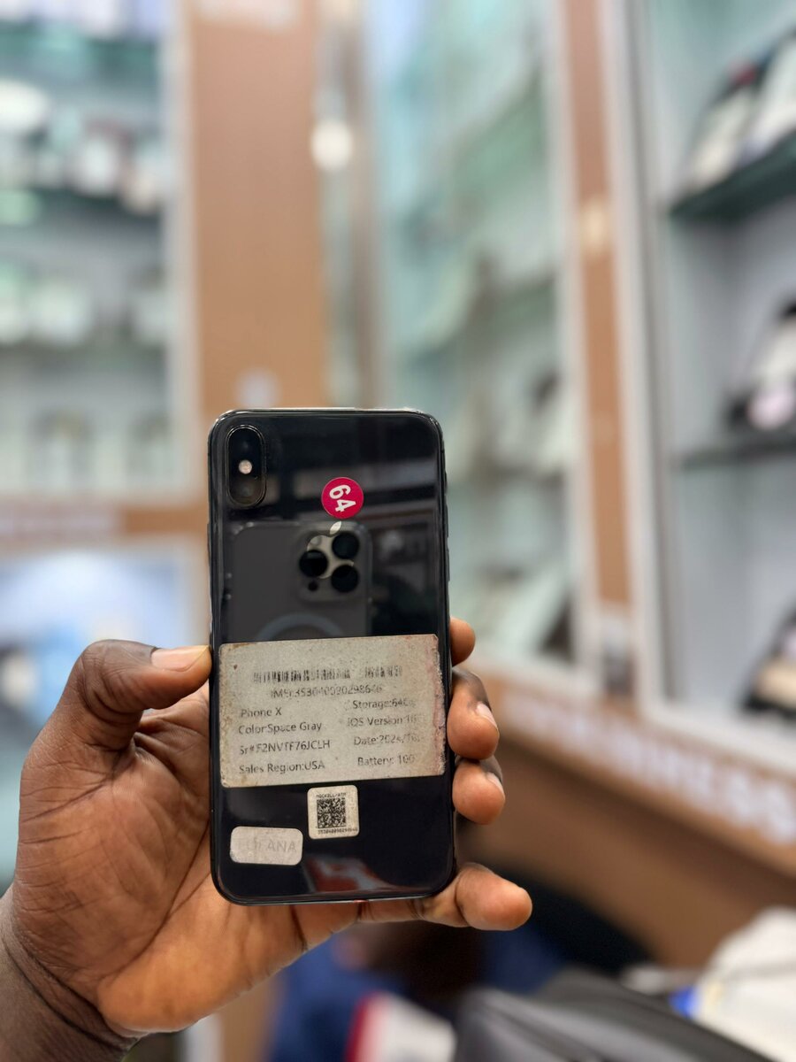 iPhone X 64Go Casi neuf retour