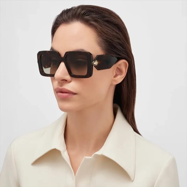 Lunettes de soleil carrées élégantes