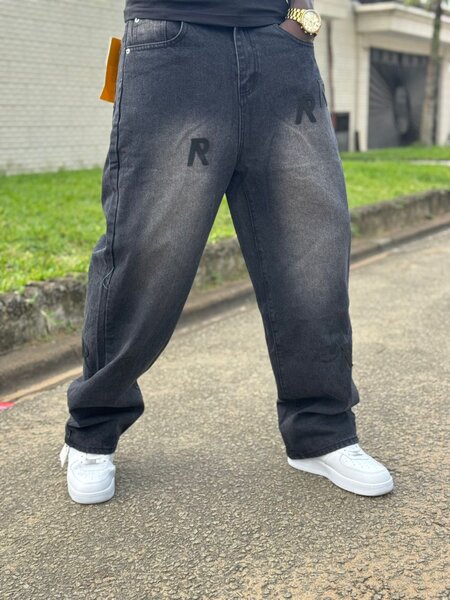 Jean baggy noir tendance