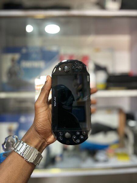 PSVITA SLIM 20JEUX