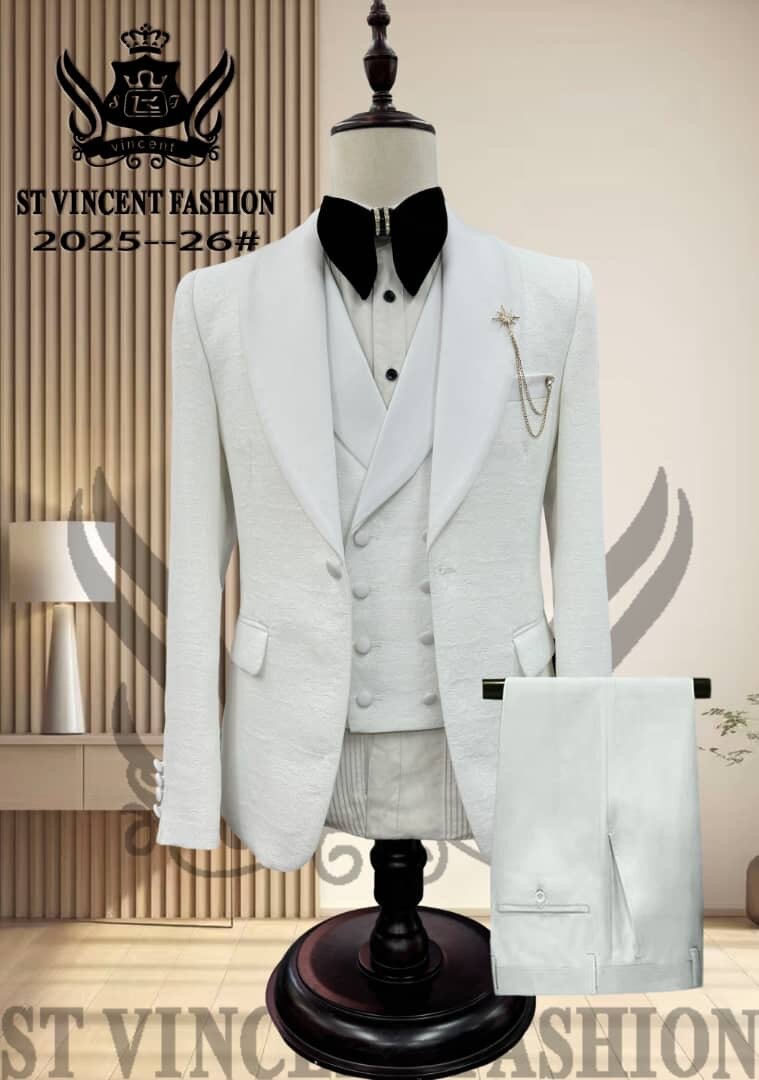 Costume de marié élégant