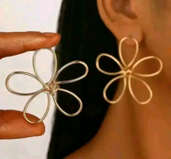 Boucles d'oreilles fleur élégante