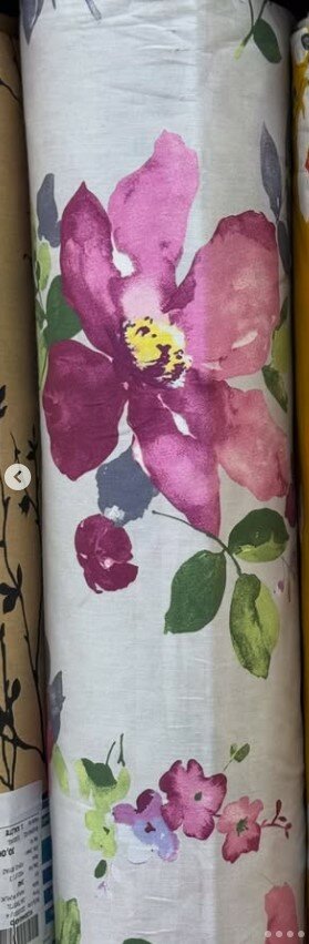 Рулон красивой узорчатой ткани Ранфорс