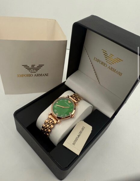 Montre Emporio Armani pour femme