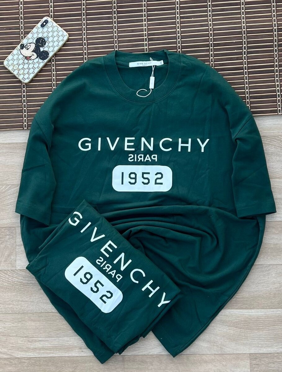 T-shirts Givenchy Paris 1952